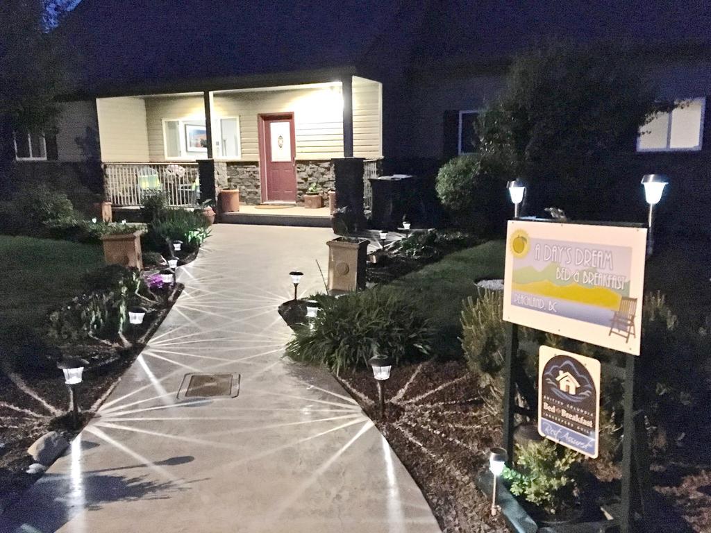 A Day'S Dream B&B Peachland Exterior foto